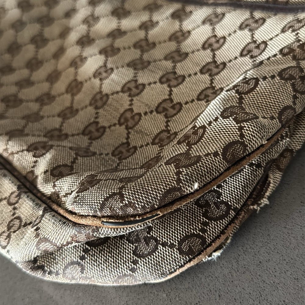 Authentic Gucci Logo Gg Canvas Eclipse Medium Sho… - image 7